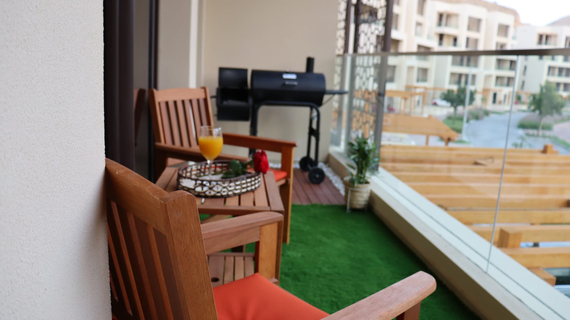 Stylish Apartment with Jacuzzi, Muscat Bay 4